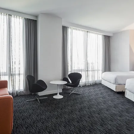 Courtyard By Marriott Long Island City/New York Manhattan View-3